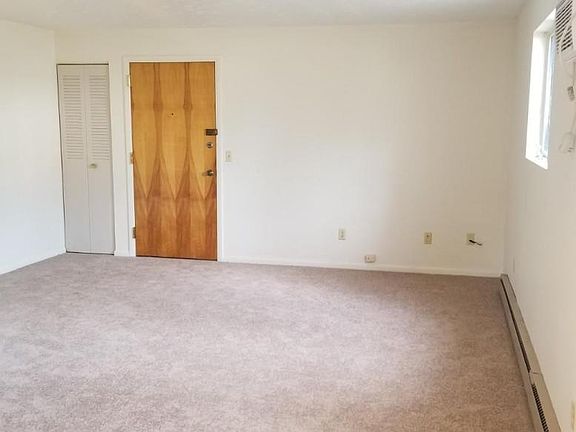 3rd image of 1325 Hoover Pl NW APT 19