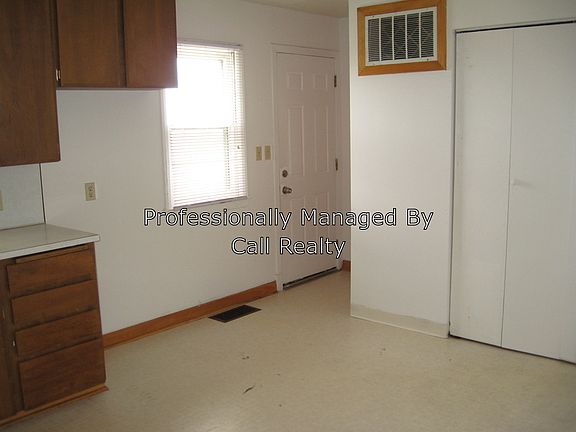 5th image of 741 S Horton St