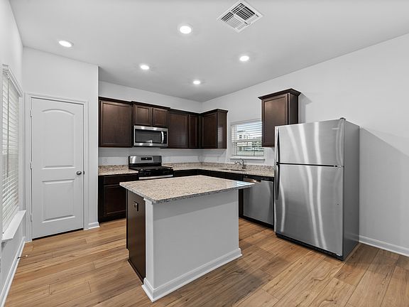 4th image of 10858 Quinn Ct #17169204