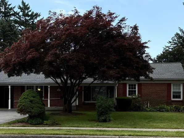 113 Grant Dr, Hanover, PA 17331