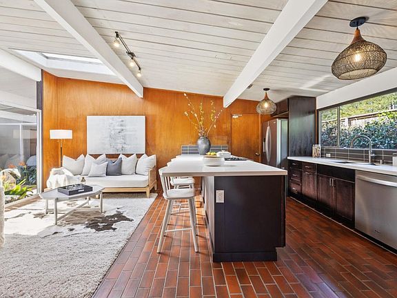 5th image of 1200 Idylberry Road