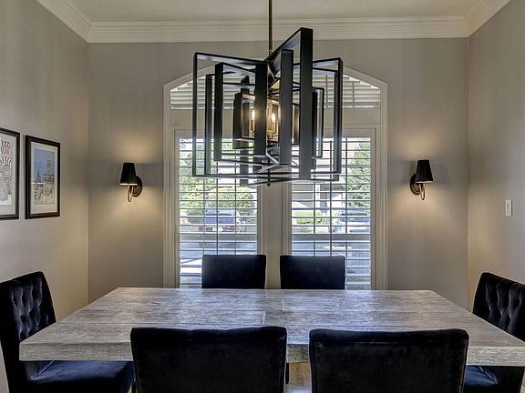 5th image of 6133 Woodgarden Ln