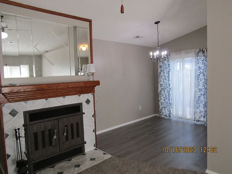 1256 Eaglewood Dr — Photo 7