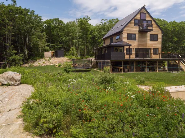 54 S Ridge Drive, Lincolnville, ME 04849