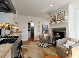 59 2nd St, Newport, RI 02840