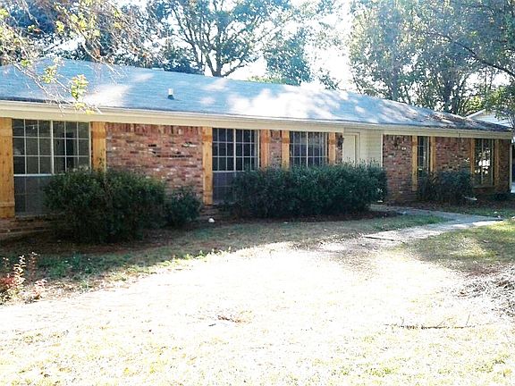 2nd image of 40 Jana Dr #10