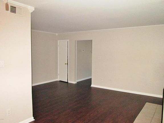 4th image of 15 S Onsville Pl