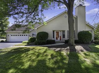 803 Gosselin Cir, Batavia, IL 60510