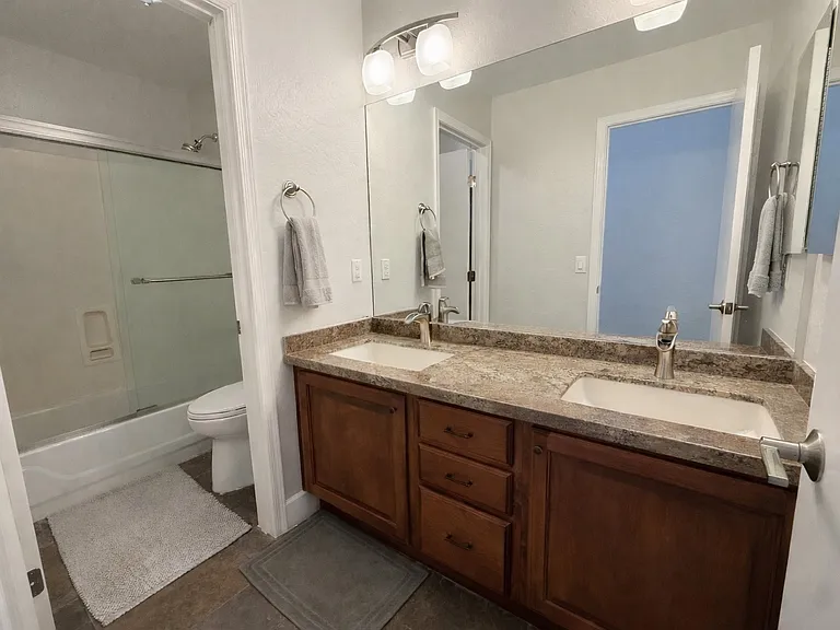 22410 N 46th Pl — Photo 7
