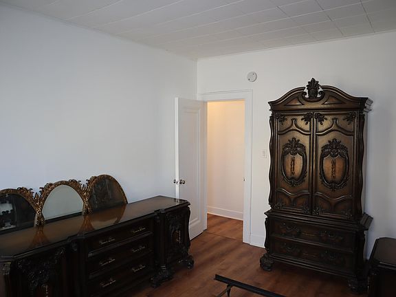 Master Bedroom Alt Angle