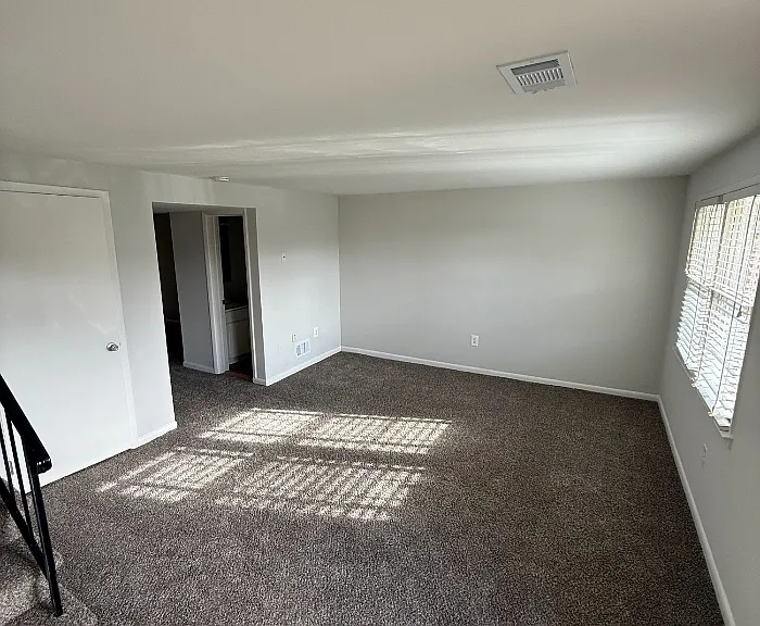 Longview — Photo 132