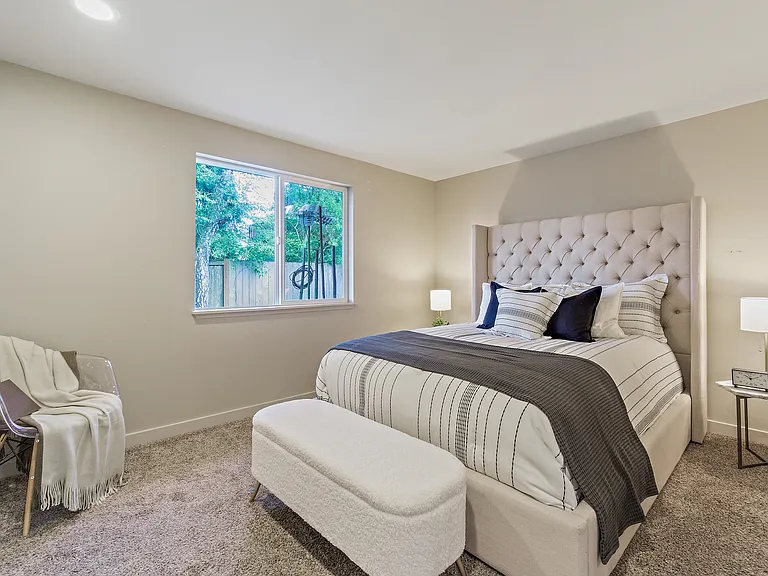 17215 NE 16th Pl — Photo 12
