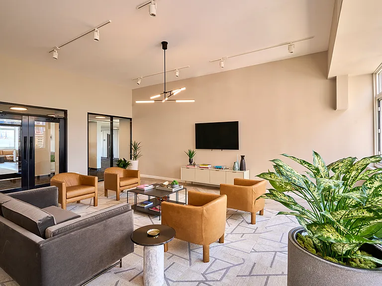 546 Main St #811 — Photo 15