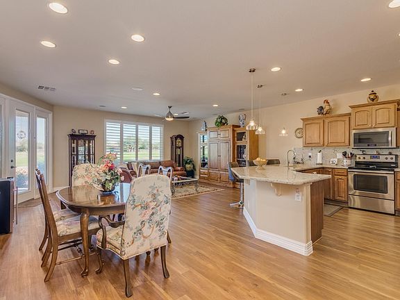 3rd image of 2662 S Springwood Blvd Unit 369