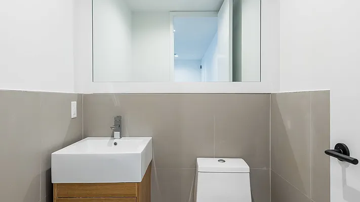Rented by Nooklyn NYC LLC | media 44