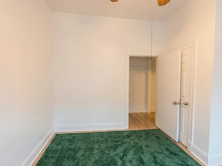 5807 Hobart St #2 — Photo 16