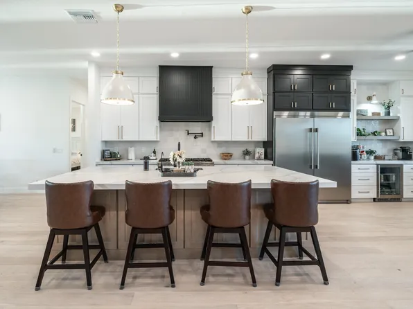 3120 S Eagle Drive, Chandler, AZ 85286