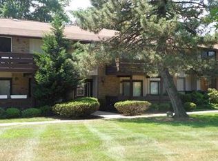 38 Sierra Vista Ln, Valley Cottage, NY 10989