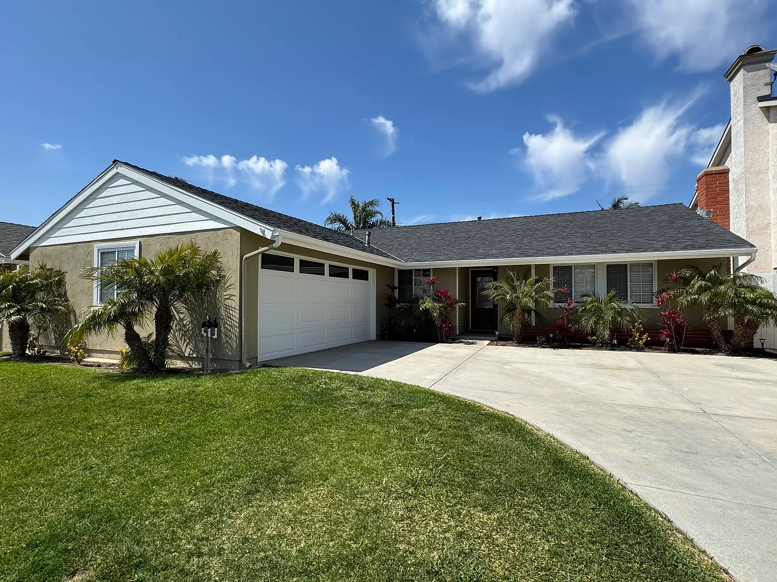 3 bed, 1235 sqft, $4,300 — Photo 1