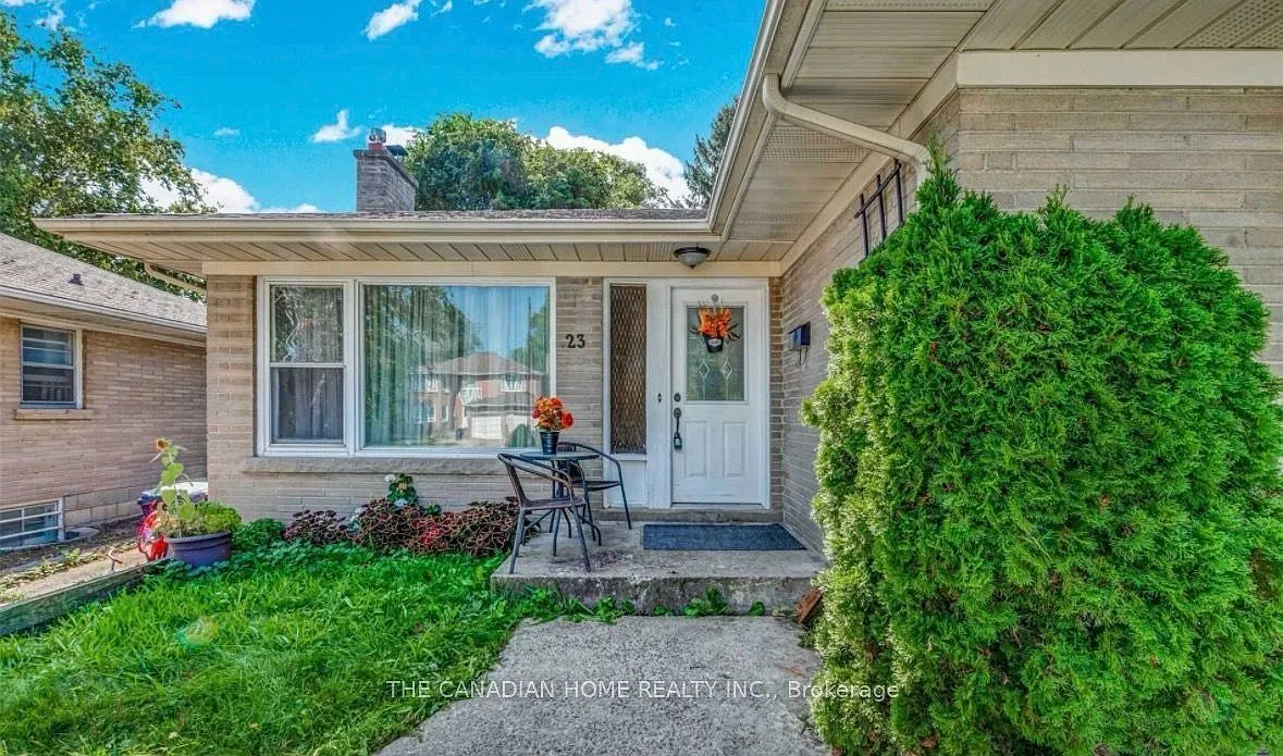 3 bed, $3,000 — Photo 2