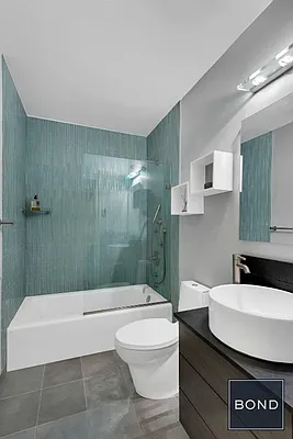 Sold by Bond New York | media 5