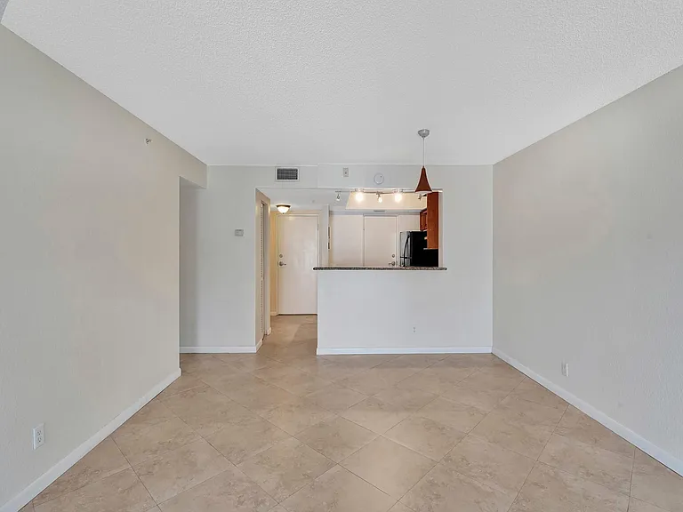 4025 N Federal Hwy #B311 — Photo 11