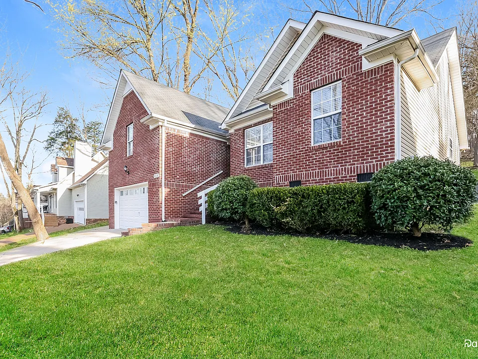 112 McKinley Dr