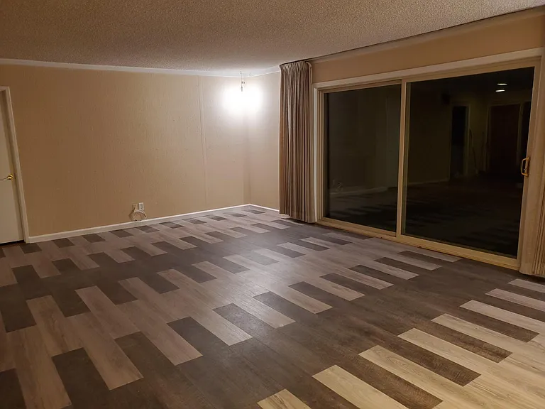 2540 Clairemont Dr #101 — Photo 8