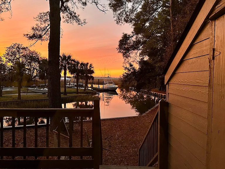 128 River Breeze Dr — Photo 1
