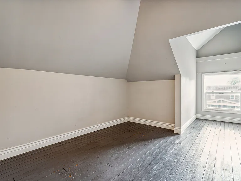 2246 N 4th St — Photo 48