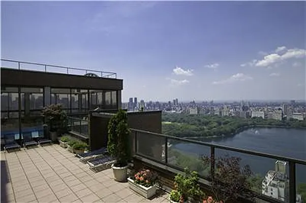 Rented by Adriana Arciello, LREB | media 10