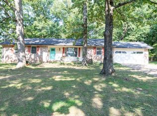 1734 Bambi Dr, Neosho, MO 64850