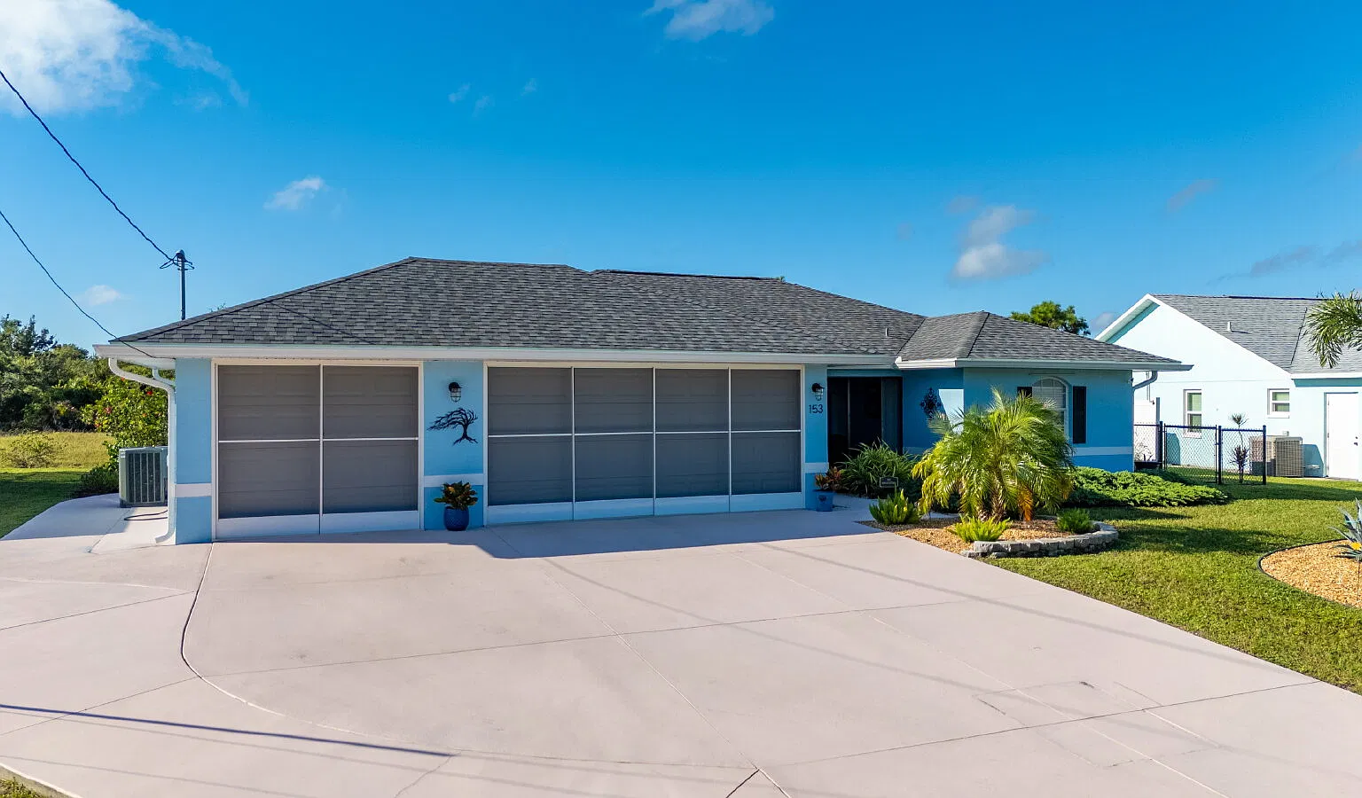 3 bed, 2.0 bath, 1486 sqft, $2,395 — Photo 2