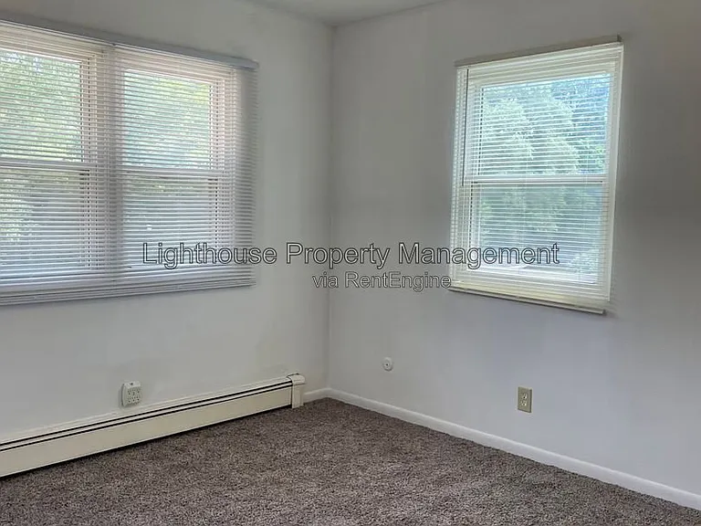 1924 Sunnyside Dr — Photo 9