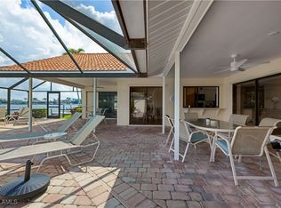 610 SW 52nd St, Cape Coral, FL 33914