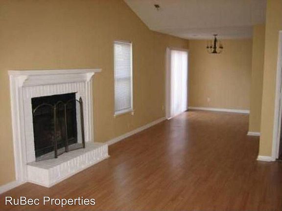 2nd image of 715 Cricketwood Ln