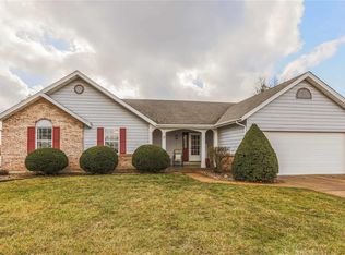 17 Chestnut Ridge Ct, Saint Charles, MO 63303