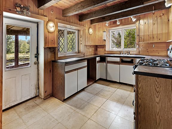 9th image of this home