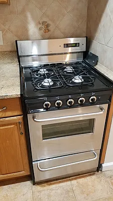 Rented by Eight Horse Realty | media 16