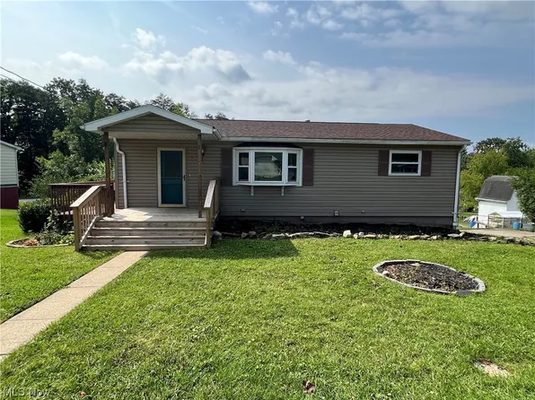206 Par Metta Cir, Waverly, WV 26184