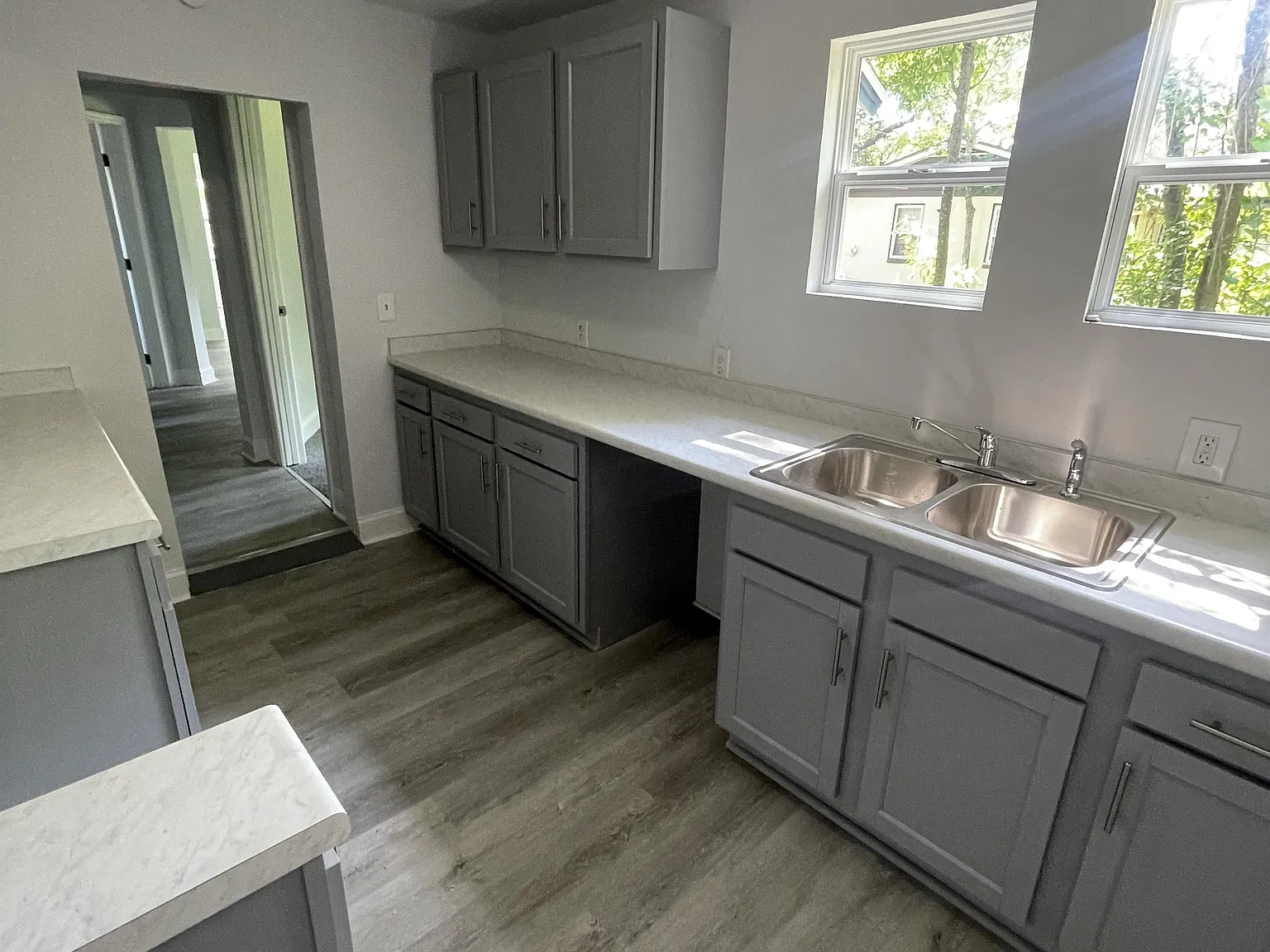 1282 W 27th St - 1 — Photo 3