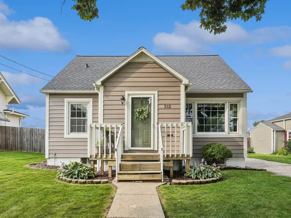 313 H Ave, Grundy Center, IA 50638