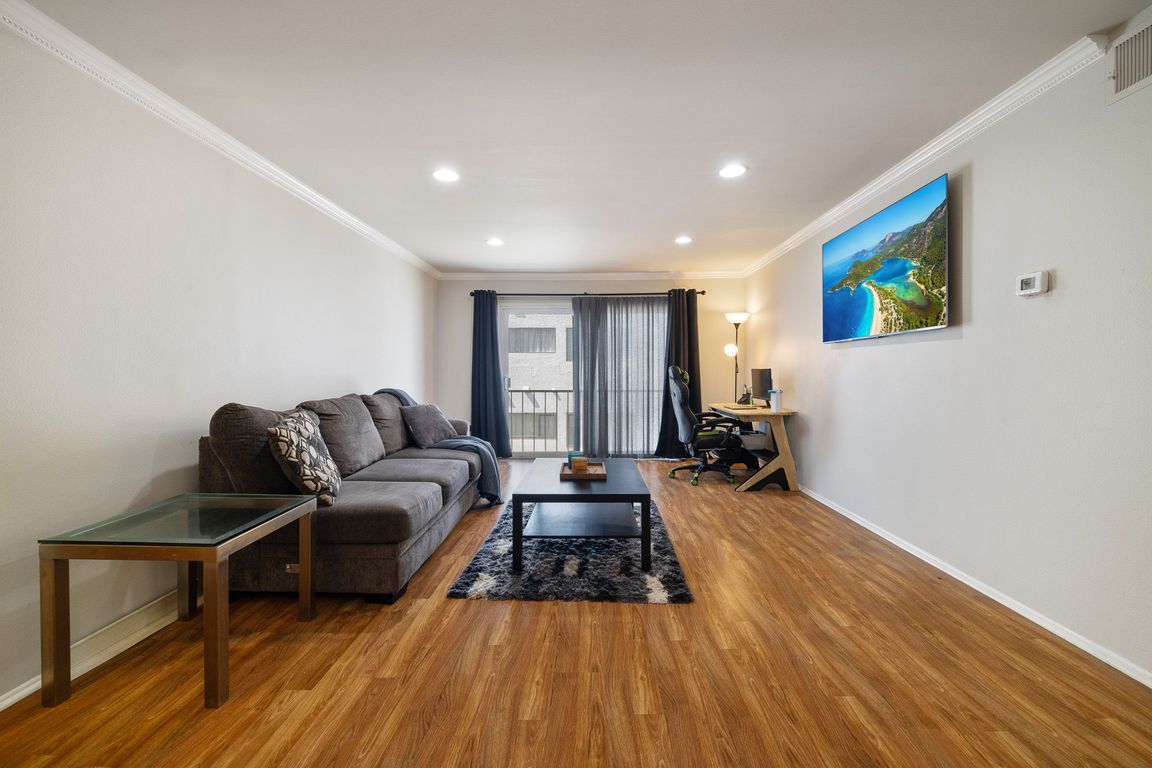 next background image