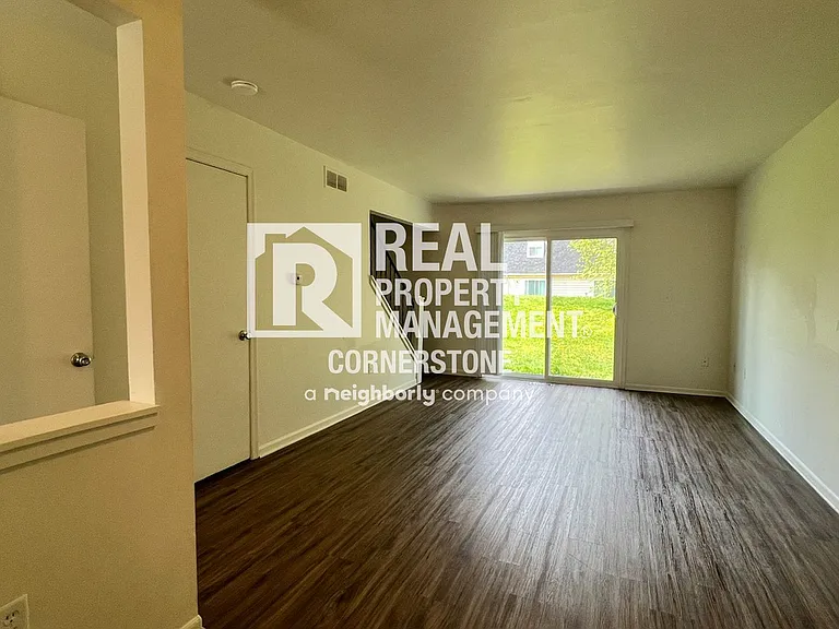 5735 E G Ave #4 — Photo 5