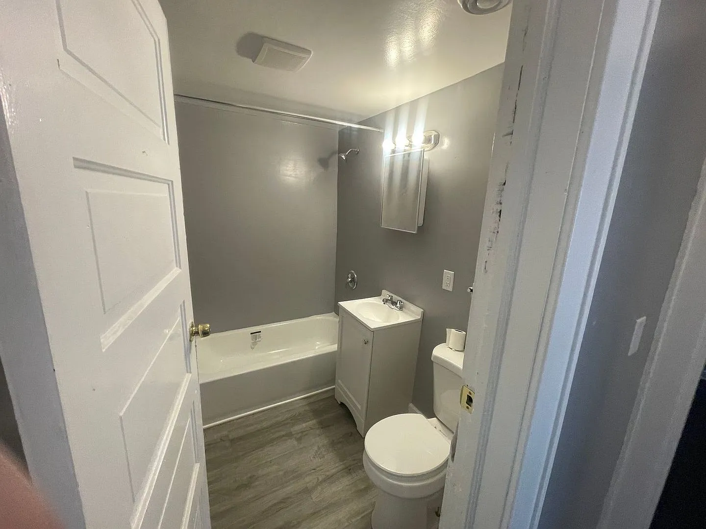 1515-1517 N 32nd St. (Duplex) — Photo 3