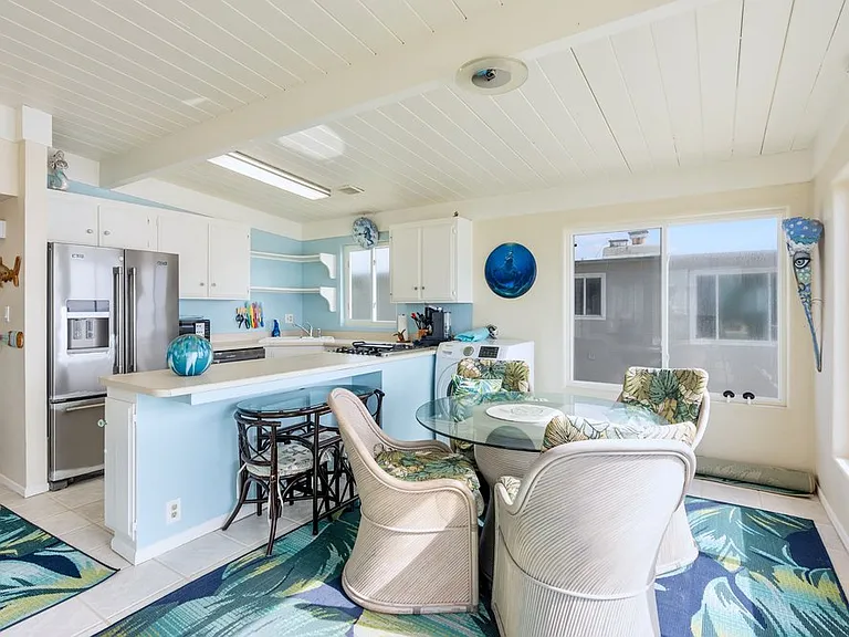 1630 Seacoast Dr #D — Photo 9