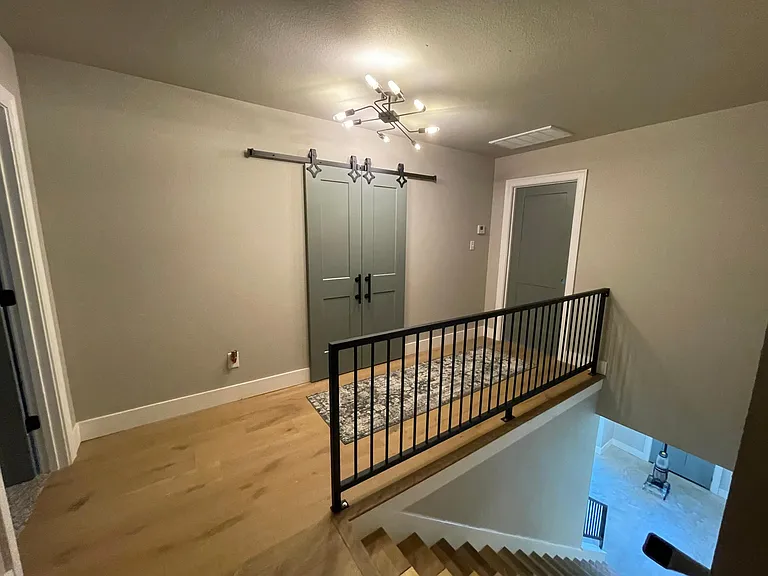 4220 Victoria Dr — Photo 11