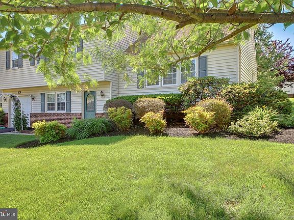 3rd image of 1296 Morgan Horse Dr