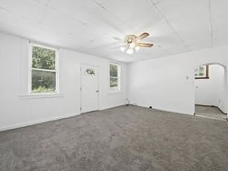 731 1/2 Chartiers Ave — Photo 5