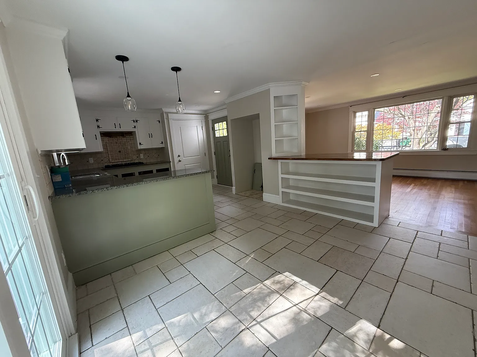 3 bed, 2.5 bath, 1428 sqft, $4,500 — Photo 3